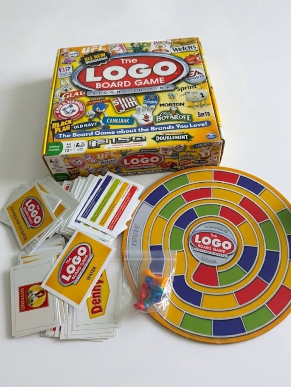The Logo Board Game Yellow 2nd Edition Spin Master Family Friend Fun Trivia Rare